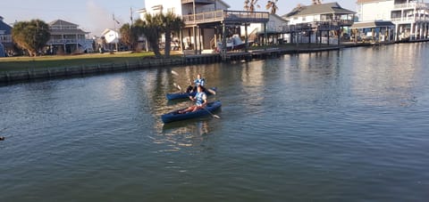 who's winning the kayak race?