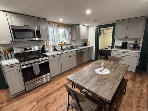 Large eat in kitchen! Gas stove, microwave, dishwasher, toaster, Keurig and more!