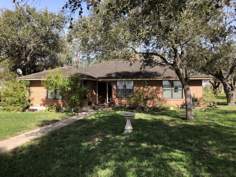 Welcome, front yard