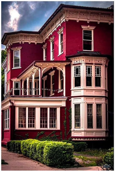 The "Judge Allen Craig" Mansion