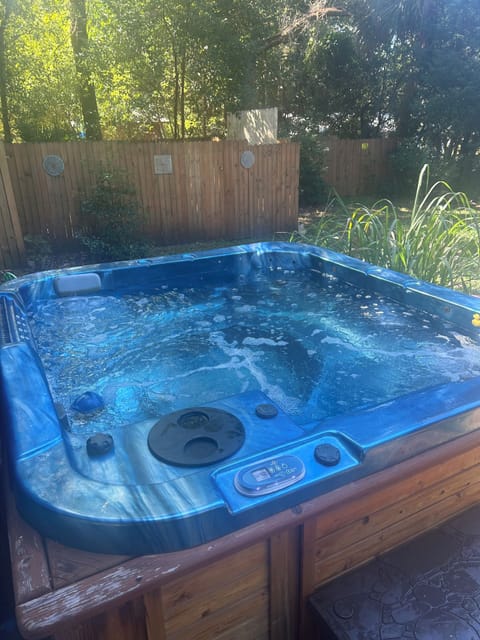 Hot tub in private back yard. Bring fur babies and stay a spell.