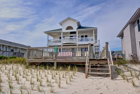 Sundeck and House (Please stay off the new grass!)