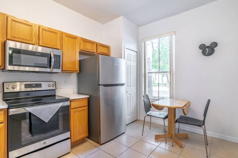 Breakfast nook with seating for 2