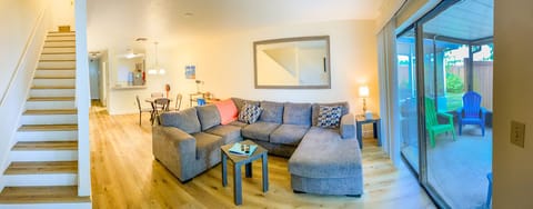 Spacious Living Room with TV and Firestick. Access to Prime Video and Netflix