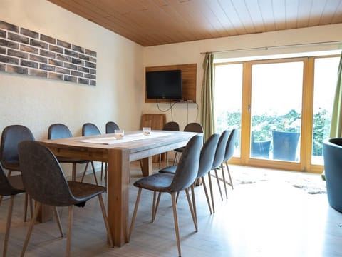 Lake Lodge - Terrace - Lake View Lodges by we rent Apartment in Zell am See