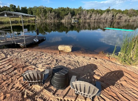 Top of Dam Lake Godstone Beach