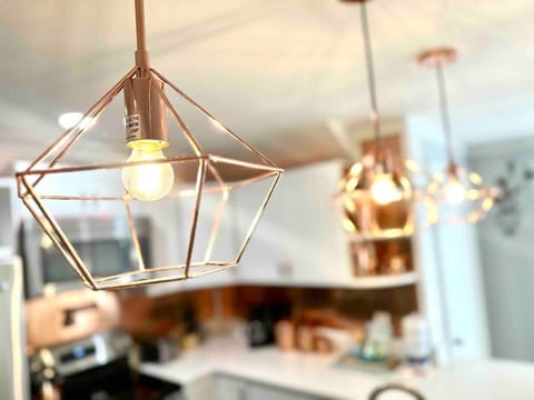 Copper touches are the icing on the cake.