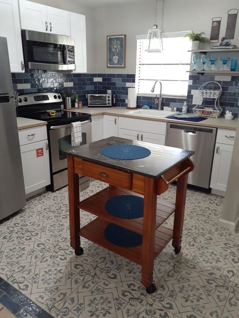 Counter top on wheels for extra space