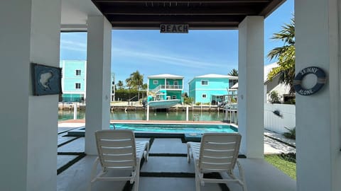 El Tesoro a Beautiful 3 Bedroom 2 Bath Marathon Home w/ Private Pool & Dock House in Marathon