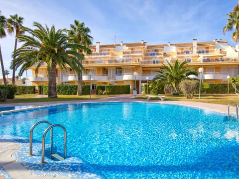 Water, Sky, Plant, Cloud, Property, Building, Swimming Pool, Tree, Azure, Seaside Resort