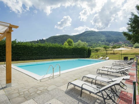Water, Cloud, Sky, Property, Swimming Pool, Green, Tree, Outdoor Furniture, Shade, Rectangle