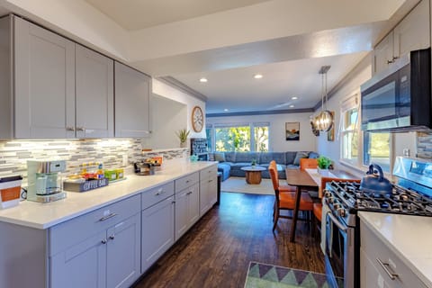 Full kitchen with complementary coffee and waffle bar! Waffle maker, flavored syrups, maple syrup, coffee, coffee flavorings, variety of teas.