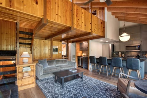 Brian Head Vacation Rental | 2-Story Condo | 3BR | 2BA | 975 Sq Ft
