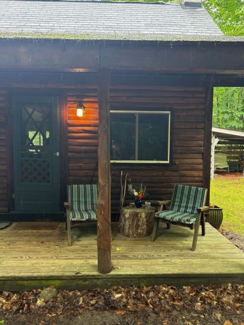 A view of the porch and amenities