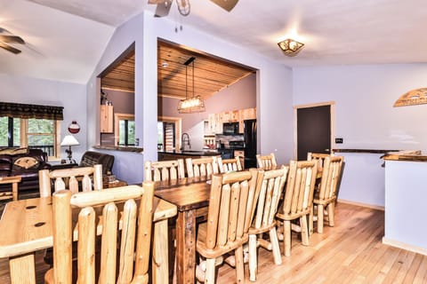 Beautiful Bright open concept living/dining area