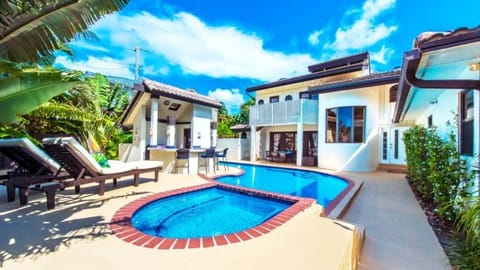 The Dolphin Beach House Private Oasis