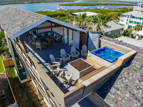 Entertainment Deck