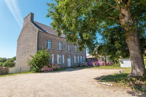 Courtyard and entrance to house