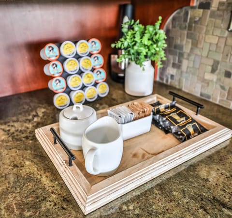 Coffee station
Keurig + Drip Coffee Maker