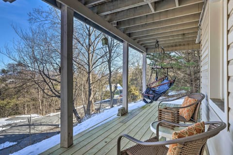 McGaheysville Vacation Rental | 3BR | 3BA | 2 Stories | 1,300 Sq Ft
