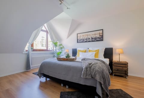 Sehr bequemes King-Size - elektrisch verstellbar. Für einen guten Schlaf!