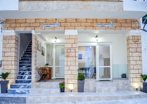 The exterior of the apartment!!