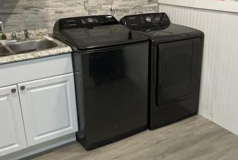 Full size washer/dryer in suite 