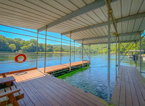 Dock available for use. 