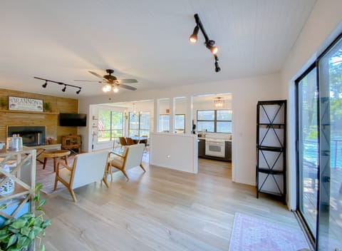 Open concept friends and family gathering area. 