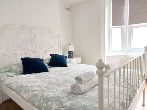 King sized bed