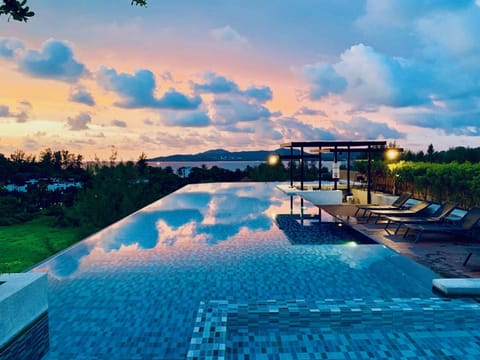 Surin beach studio with pool and gym- 214 (6053)