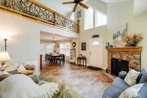 Elk Park Vacation Rental | 3BR | 3BA | 1,550 Sq Ft | 2 Stories