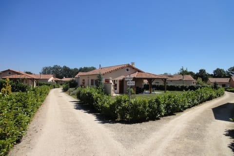 Immediate Surroundings [summer] (<1 km)