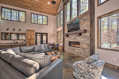 Broken Bow Vacation Rental | 4BR | 4.5BA | 2,800 Sq Ft | 3-Story Cabin