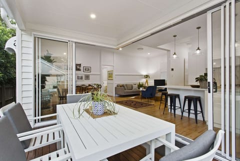 The perfect entertainer’s deck, including BBQ.