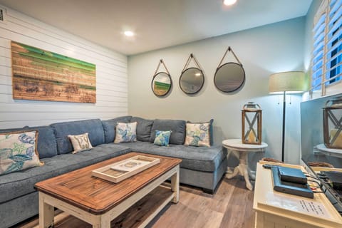 Hilton Head Vacation Rental Condo | 2BR | 2BA | 863 Sq Ft | No Steps Required