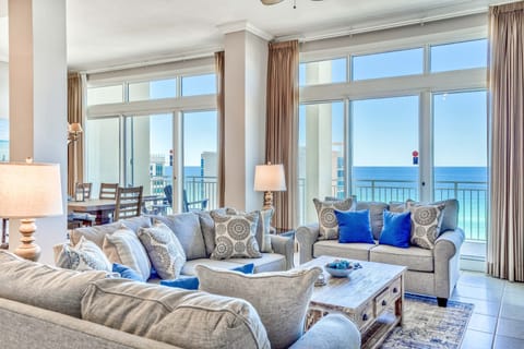 Vaulted High Ceilings Make The Views In This Living Room Amazing Penthouse Views!!