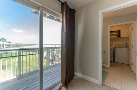 Main floor balcony 2