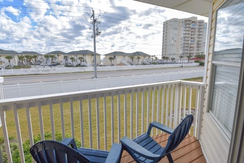 Enjoy coffee on your bedroom balcony with a gulf view!