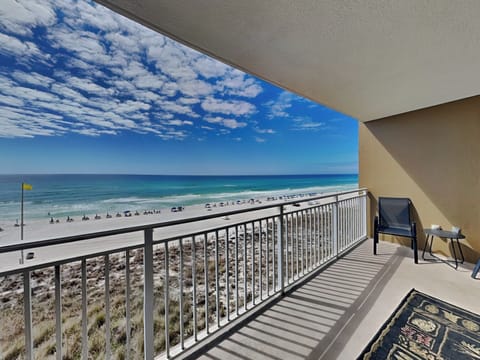 Welcome to Emerald Beach #428