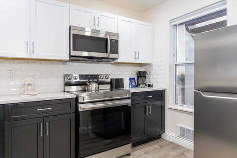 Full kitchen