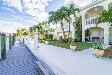 Back Exterior view 2