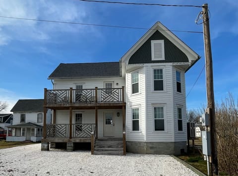 39017 State Line Rd, Greenbackville, VA