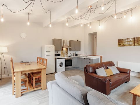 Open plan living space | The Barn - Tor Y Graig, Neath