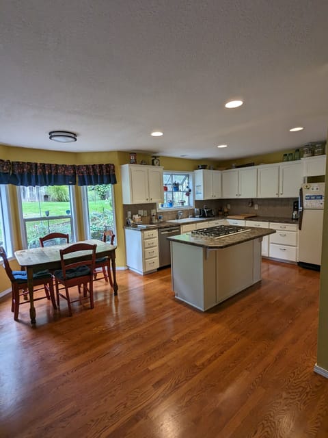 Gourmet Kitchen with everything you need
