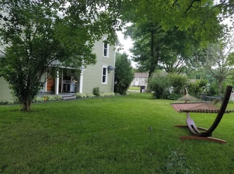 Birdhouse Inn Confluence