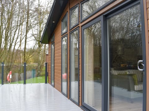 Decking | Lakeview Lodge, Landford, near Salisbury
