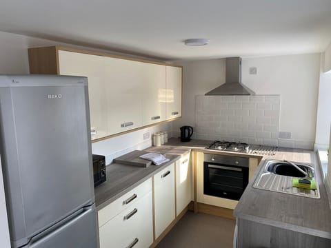 Apexlivingne Sunderland Beachville House II  Sunderland
Fully Equipped Kitchen