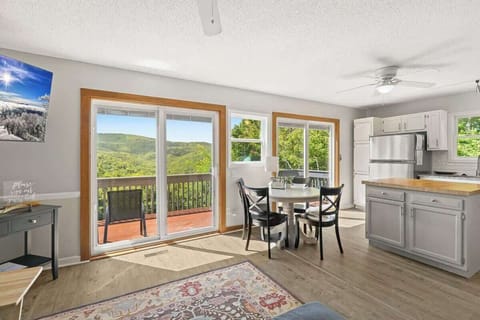 Twin allure: Two living rooms for the perfect setting on memorable nights.