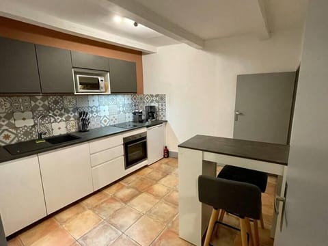 B437d6ab aa02 4f27 a612 95a63a1acec4